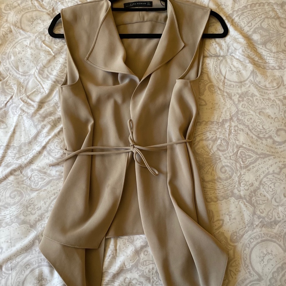 Zara vest